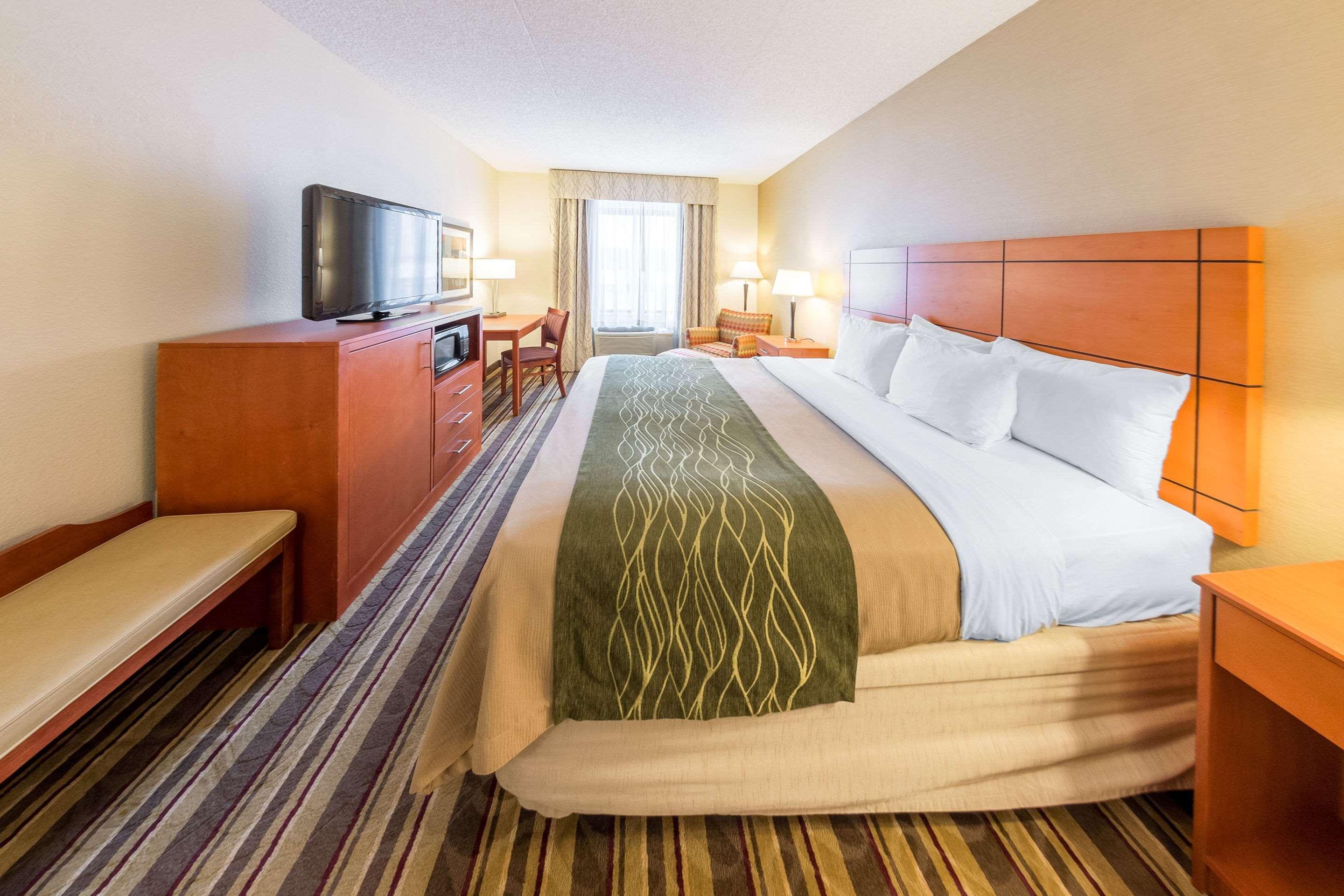 Comfort Inn and Suites Ambassador Bridge - UPDATED 2024 Prices, Reviews &  Photos (Windsor, Ontario) - Hotel - Tripadvisor